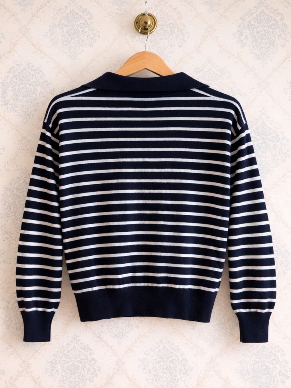 Tahari Navy & White Striped Sweater M - Picture 2 of 6